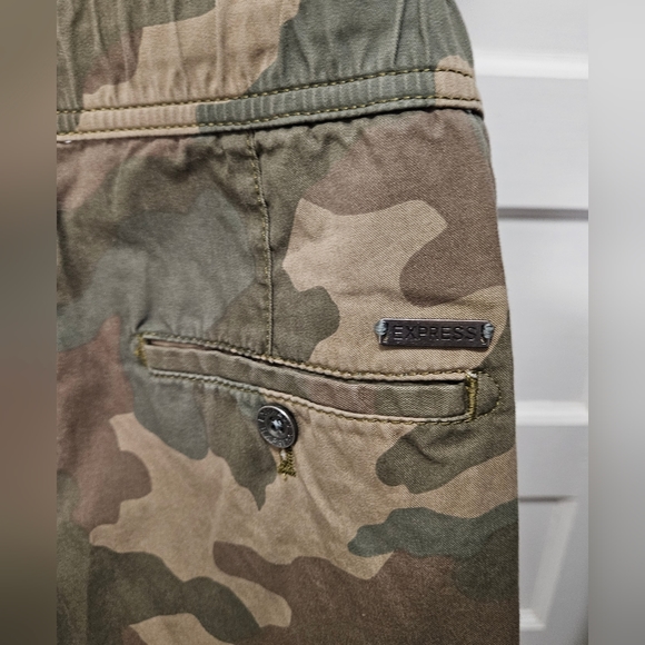 Express Camo Drawstring Chino Jogger Style Pant Sz Mens 28 - Picture 2 of 7